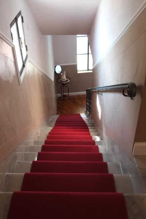 Michelangelo B&B Варена Екстериор снимка