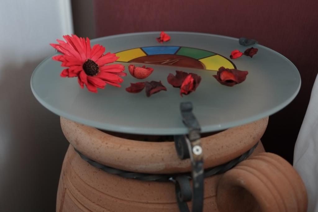 Michelangelo B&B Варена Екстериор снимка