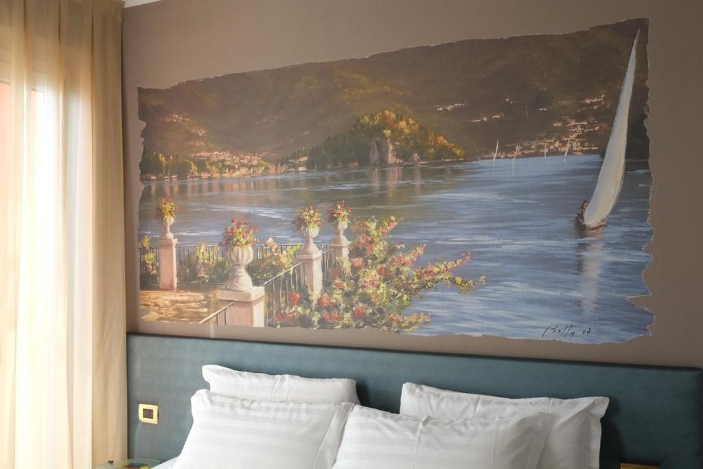 Michelangelo B&B Варена Екстериор снимка