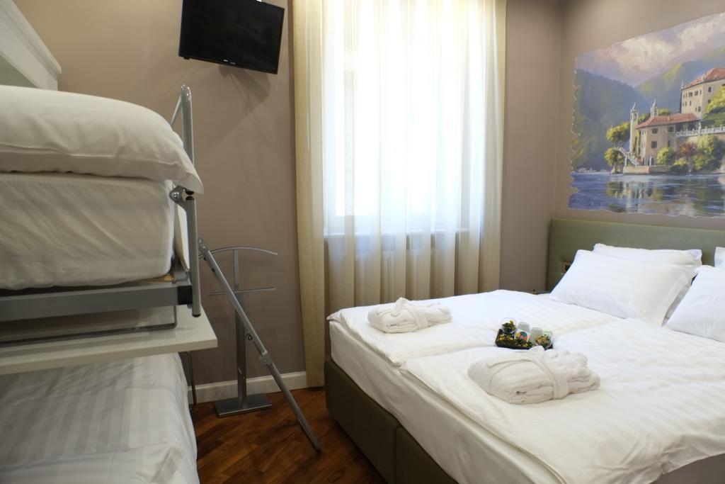 Michelangelo B&B Варена Екстериор снимка