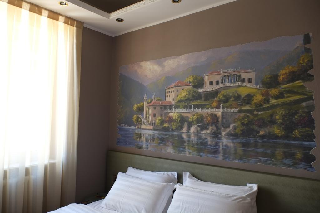 Michelangelo B&B Варена Екстериор снимка